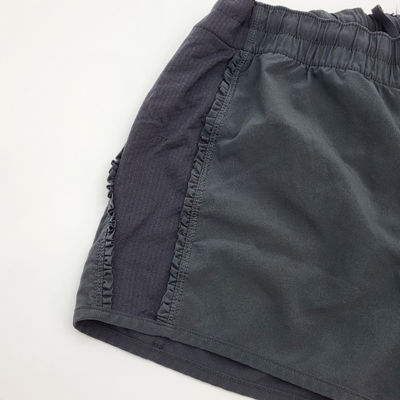 Lululemon athletica black lined running short elastic drawstring mesh Size 4 - Picture 7 of 16